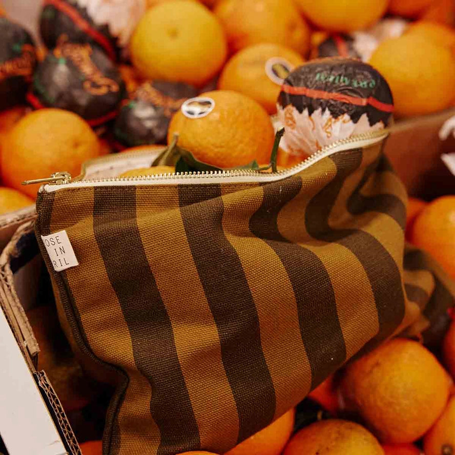 Pochette : 30x21cm rayée